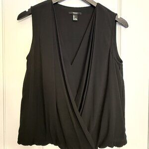 Forever 21 V Neck Sleeveless Blouse
